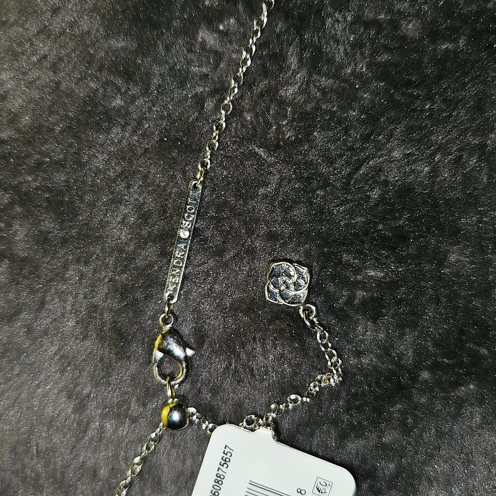 Kendra Scott NWT Phoebe Necklace,dainty🩶 andGift Bag,box,elastic bow,soft pouch - Picture 3 of 7